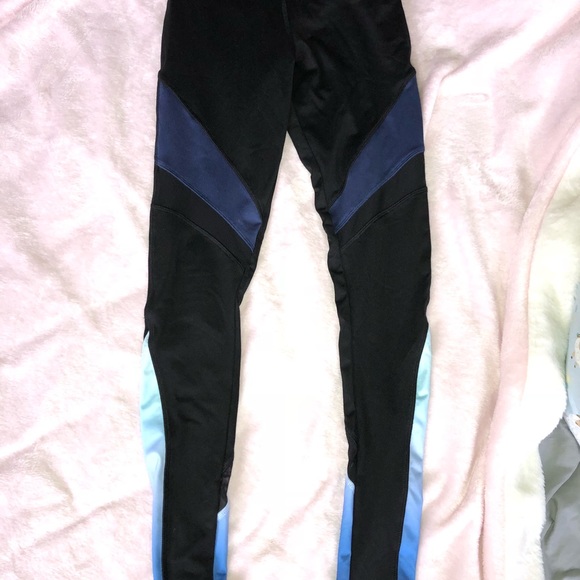 Victoria Secret Leggings - Picture 3 of 4